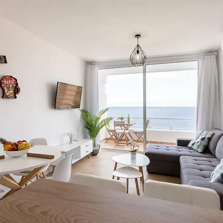 Endless Summer: Fresh Style And Sea Views Apartamento