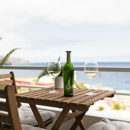 Endless Summer: Fresh Style And Sea Views Apartamento *