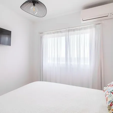 Endless Summer: Fresh Style And Sea Views Apartamento *