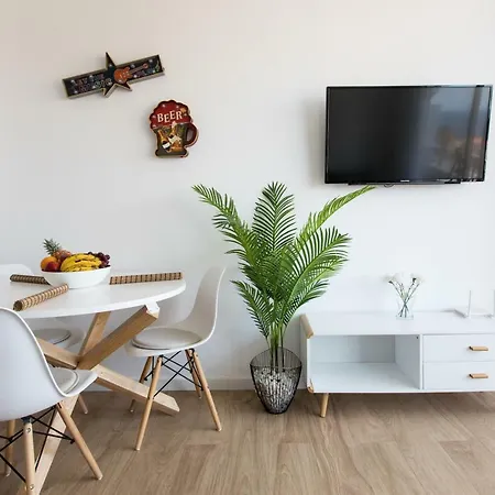 דירה Endless Summer: Fresh Style And Sea Views קנדלריה
